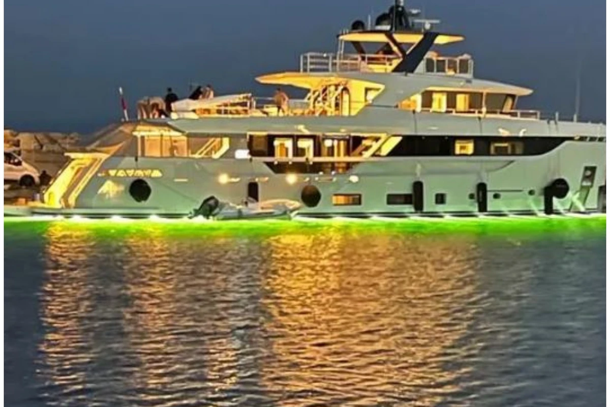 Tanınmış müğənni 500 milyonluq yaxtası ilə səyahətə çıxdı - FOTO