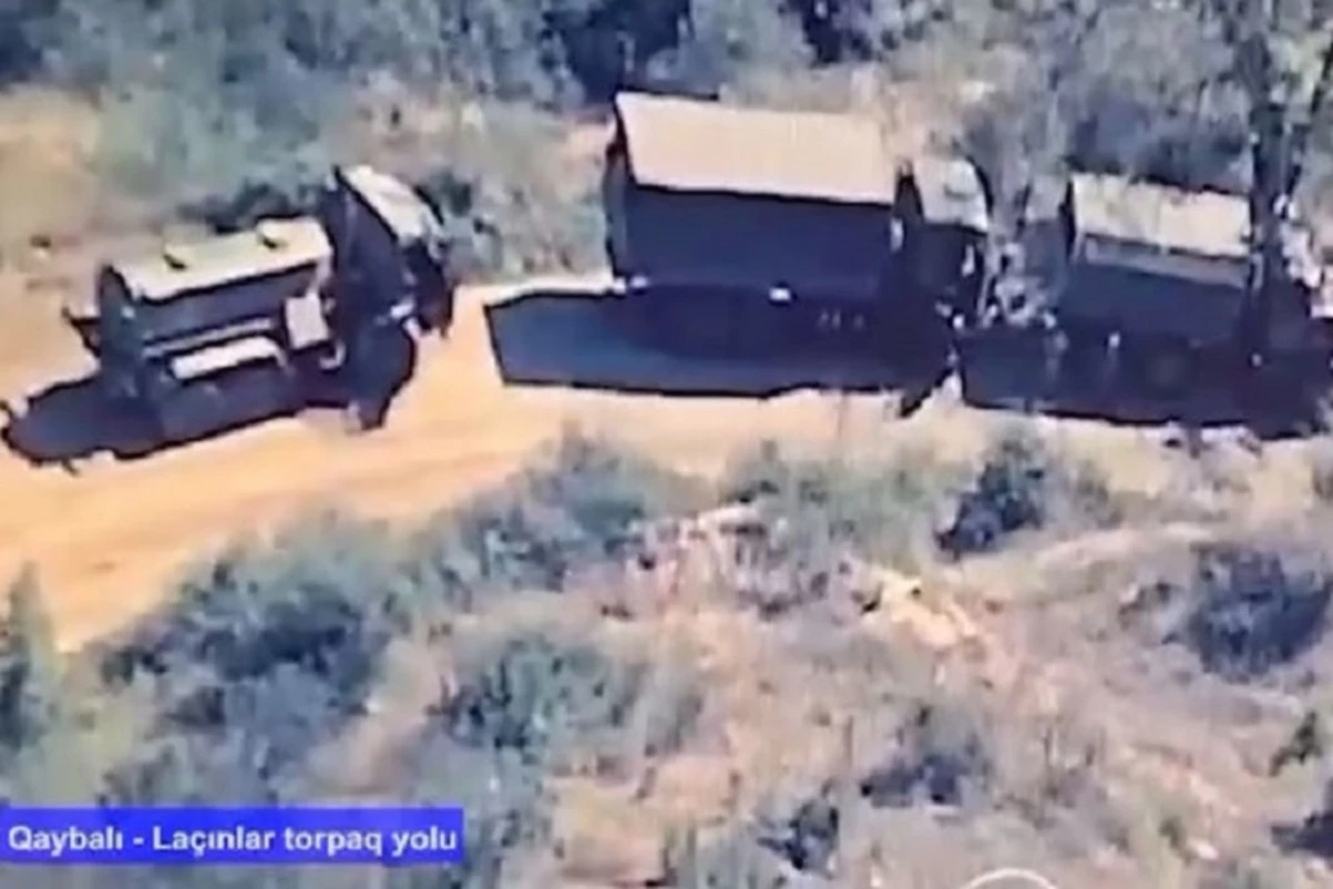 В Карабахе зафиксирована колонна, двигавшаяся к боевым позициям армянских сепаратистов - ВИДЕО
