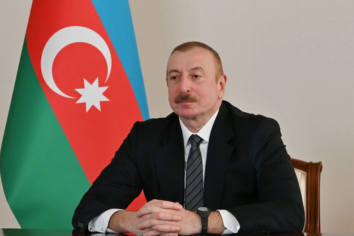 Ильхам Алиев направил поздравительное письмо президенту Габона