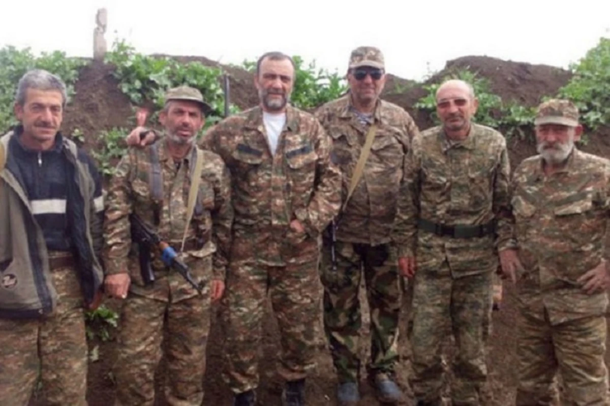 Армянская армия останется без профессиональных военных?