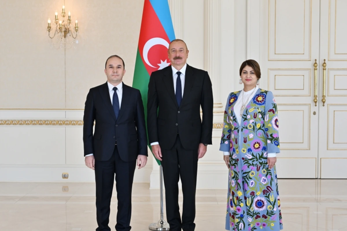 Президент Азербайджана принял верительные грамоты нового посла Таджикистана - ФОТО