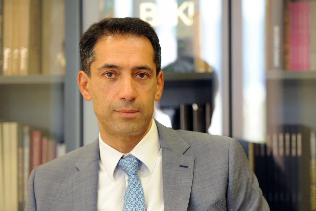 Azərbaycan səfiri Rusiya XİN-in binasını tərk edib Azərbaycan səfiri Rusiya XİN-in binasını tərk edib