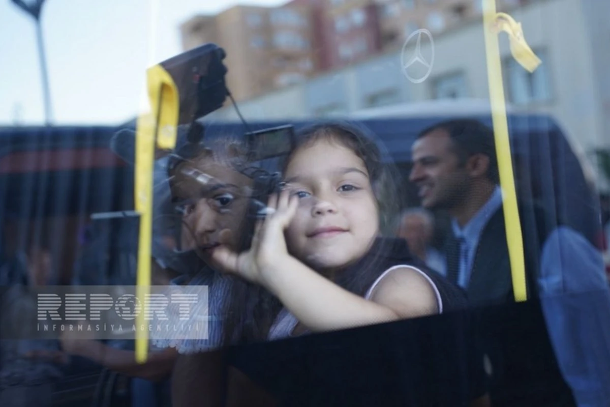 Füzuli sakinlərinə evlərinin açarları təqdim edilib