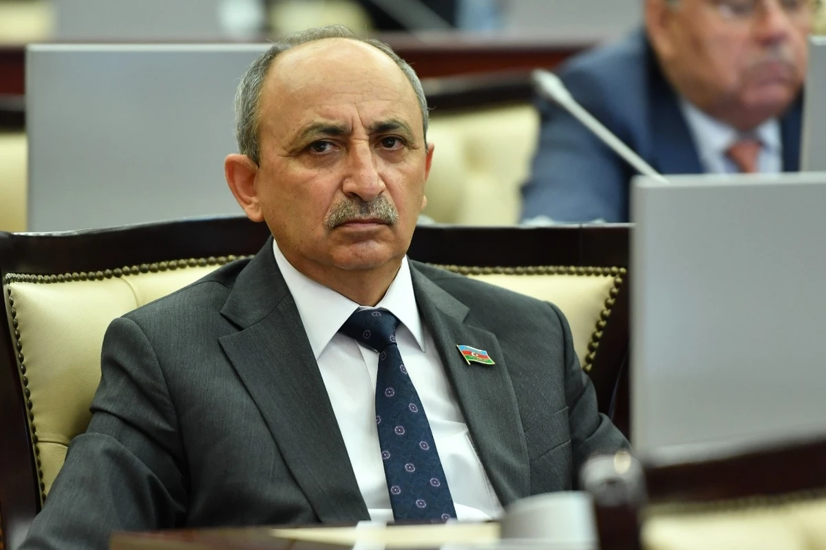 Deputata qarşı şantaj: Erotik qalmaqallara cəlb etmək istədilər