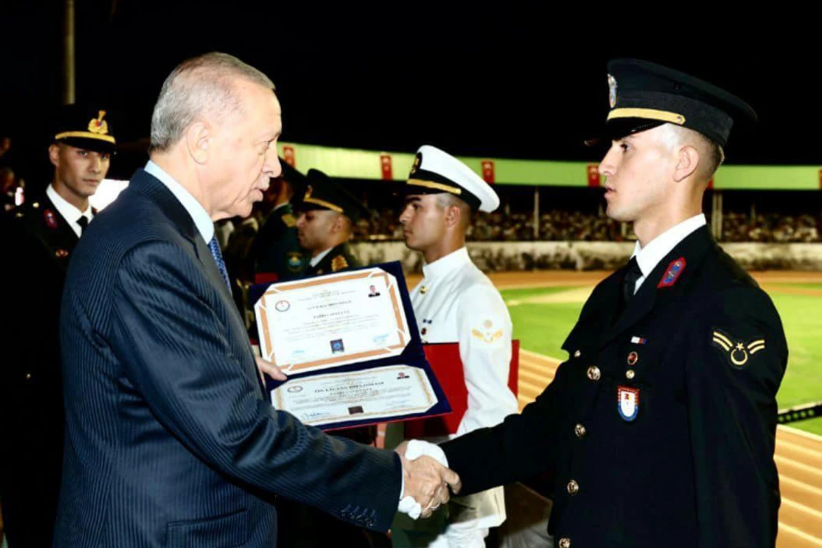 Türkiyədə üç azərbaycanlı zabit rütbəsi alıb - FOTO