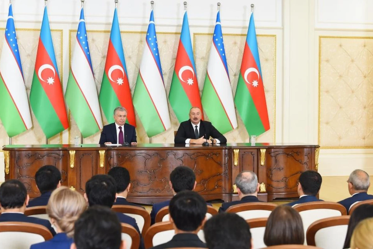 İlham Əliyev və Şavkat Mirziyoyev mətbuata bəyanatlarla çıxış ediblər - YENİLƏNİB - FOTO