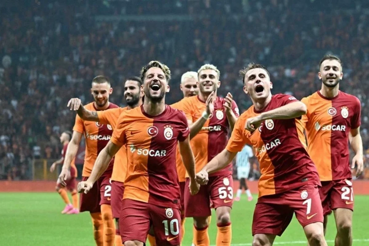 Qalatasaraydan daha bir transfer bombası - FOTO