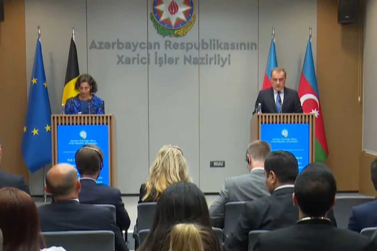 Azərbaycan və Belçika XİN rəhbərlərinin birgə brifinqi - VİDEO Azərbaycan və Belçika XİN rəhbərlərinin birgə brifinqi - VİDEO