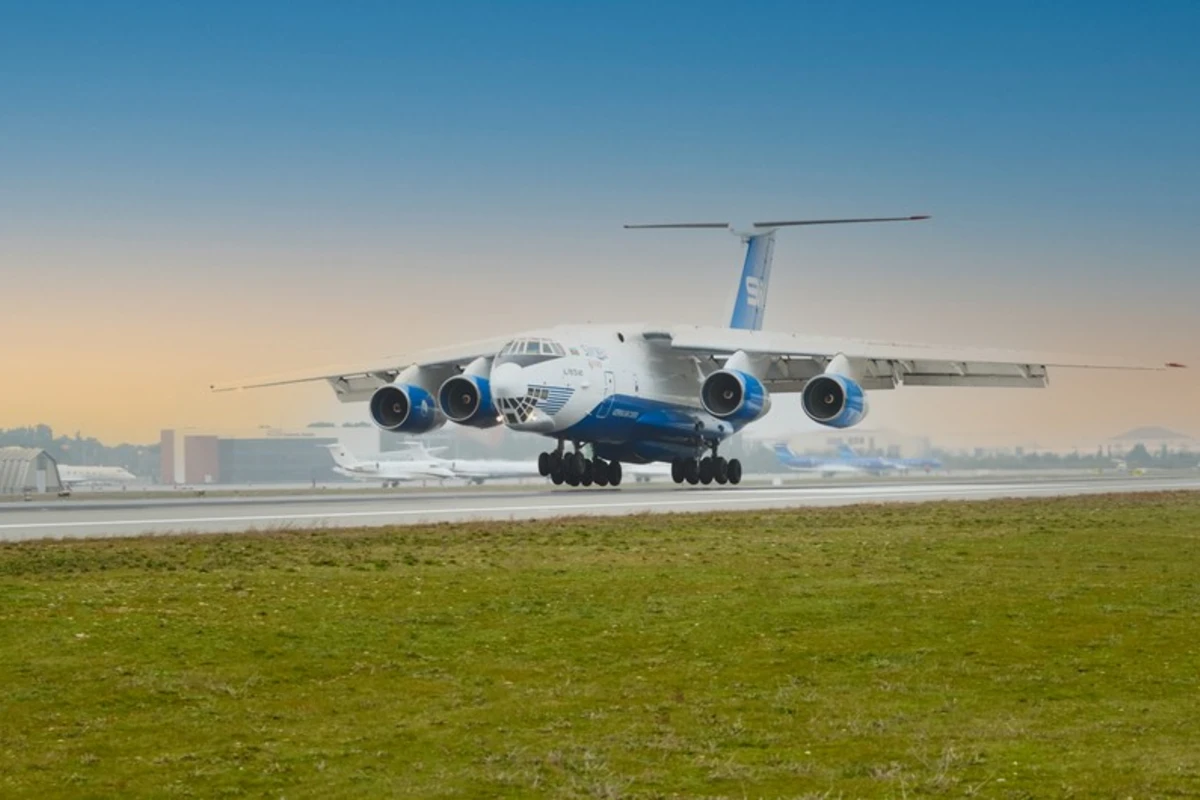 Almaniyada təcili eniş edən “Silk Way Airlines” təyyarəsi uçuşa hazırlaşır