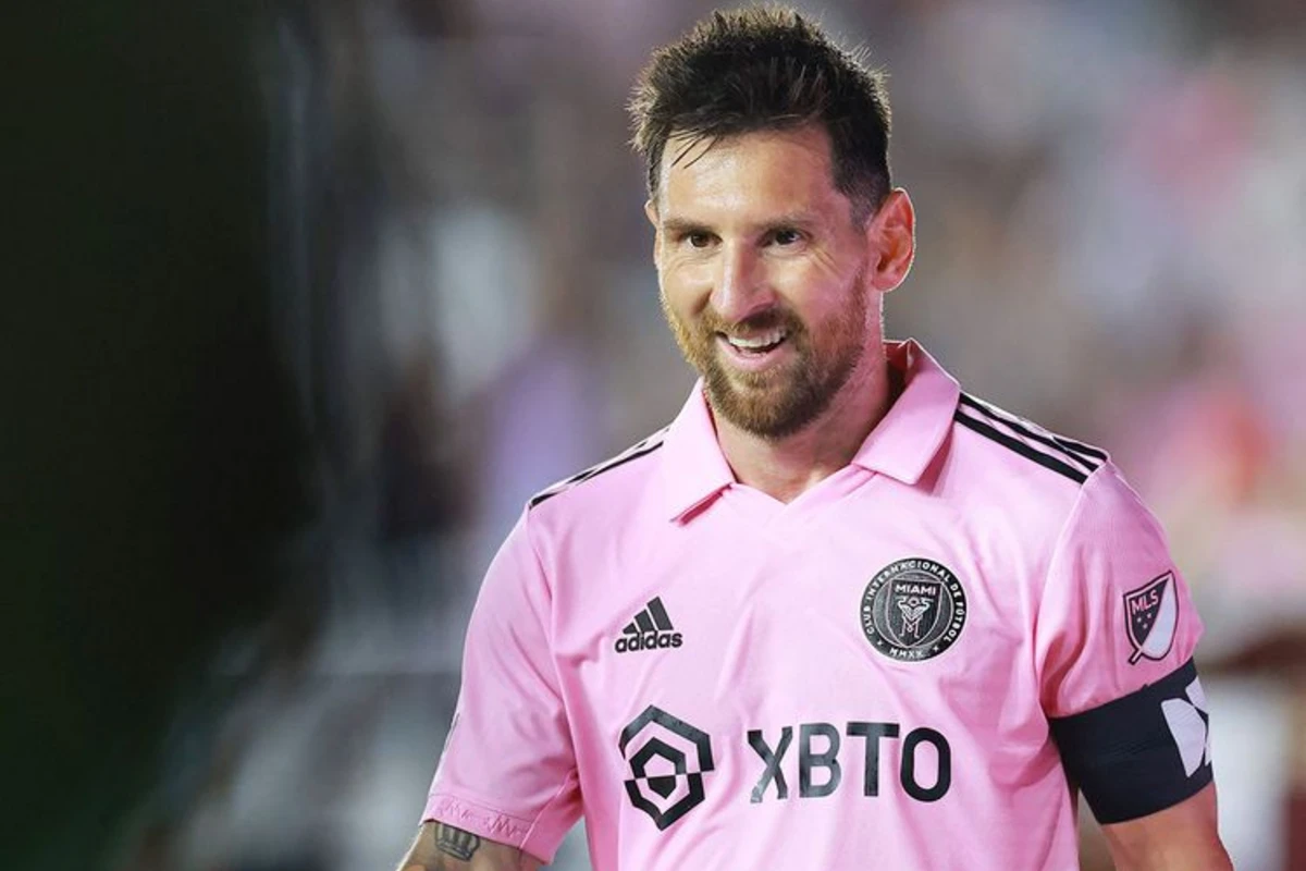 Messi ABŞ-də Hərbi Dəniz Qüvvələrinin keçmiş əsgəri tərəfindən belə qorunur - VİDEO