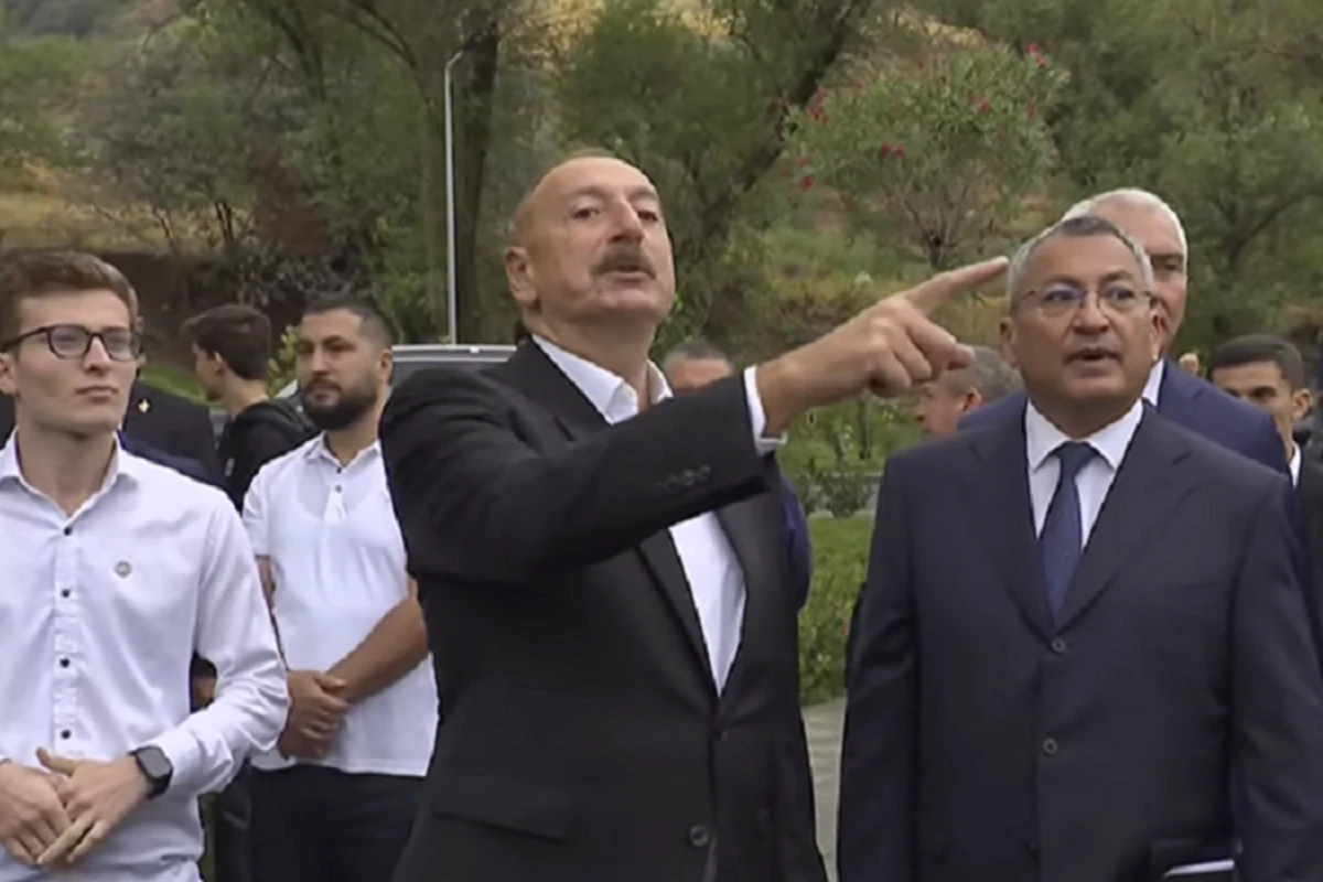 İlham Əliyev komitə sədrinə irad tutdu - VİDEO