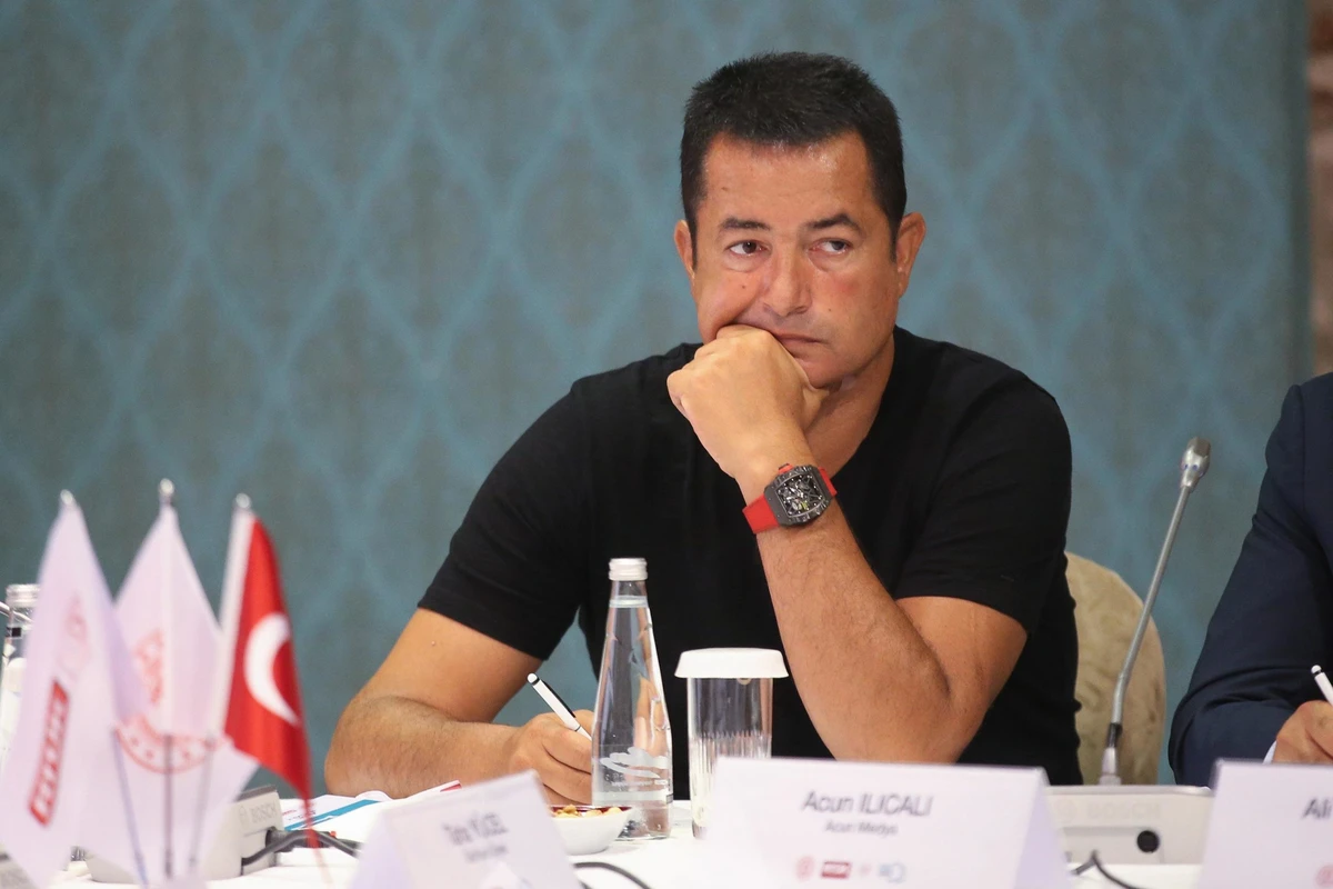 Acun Ilıcalı: 20 ildir gödəkçəm yox idi - VİDEO