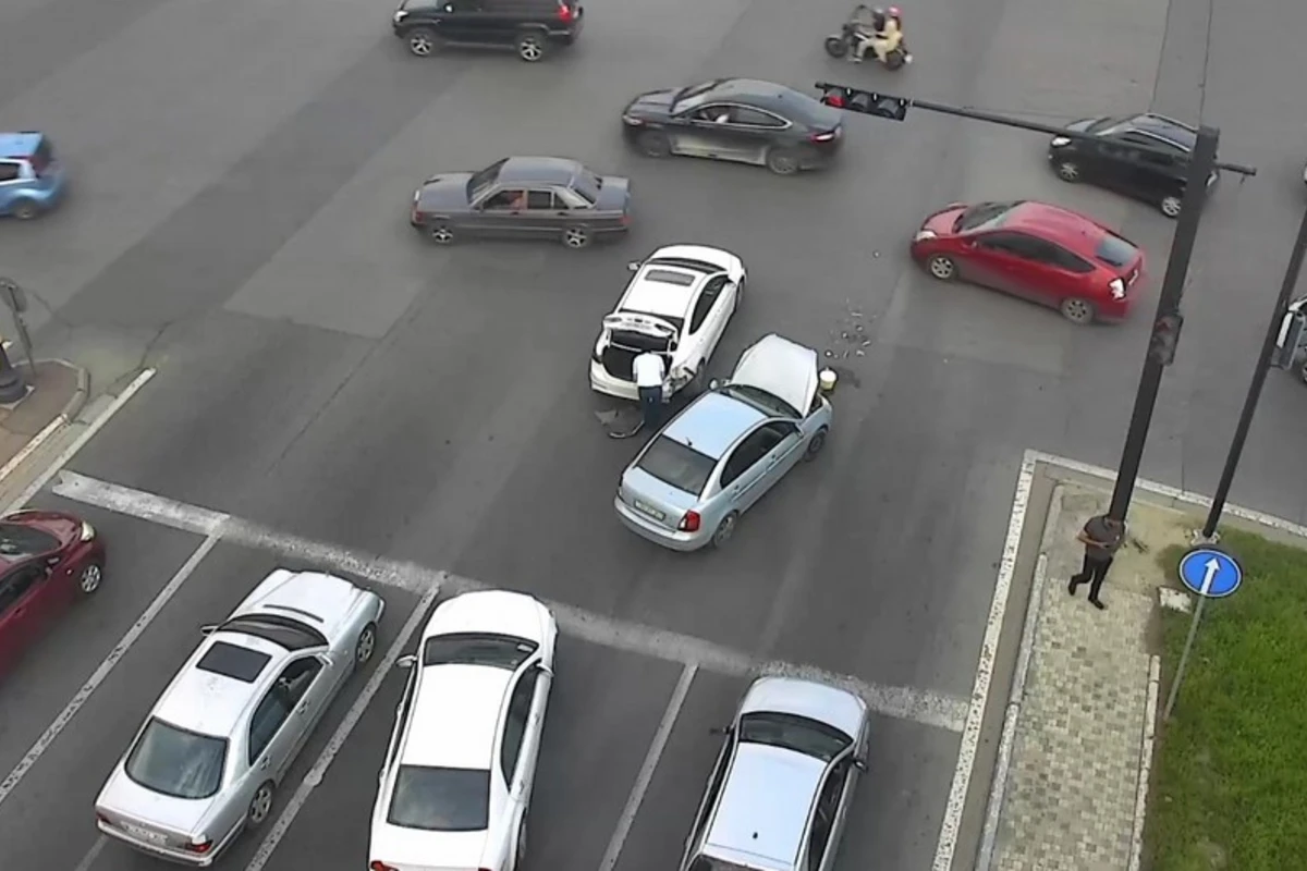 Bakıda qəza: Yolda sıxlıq yarandı