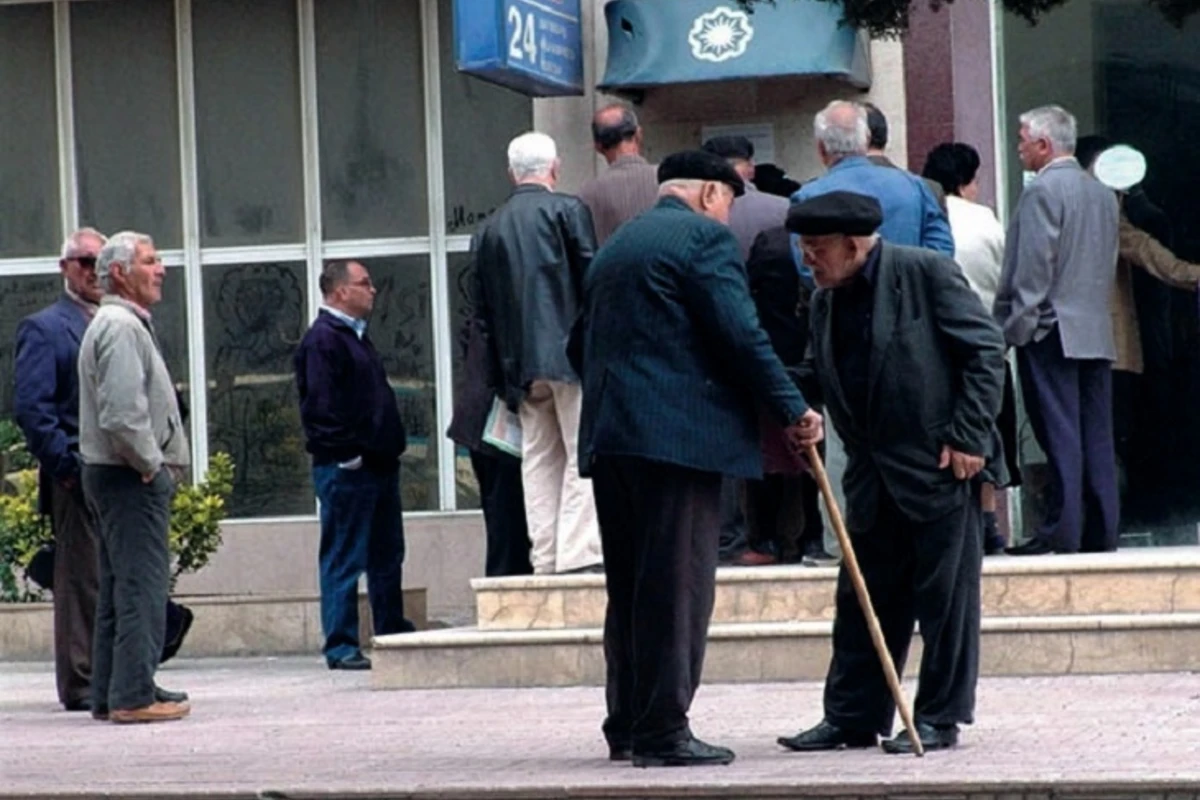 Azərbaycanda pensiyaçıların sayı niyə azalıb? - AÇIQLAMA