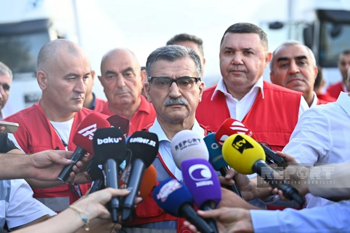 Azərbaycan Qızıl Aypara Cəmiyyətinin prezidenti: Biz sabah da, biri gün də Qarabağdakı erməniəsilli şəxslərə yardım göndərə bilərik Azərbaycan Qızıl Aypara Cəmiyyətinin prezidenti: Biz sabah da, biri gün də Qarabağdakı erməniəsilli şəxslərə yardım göndərə bilərik