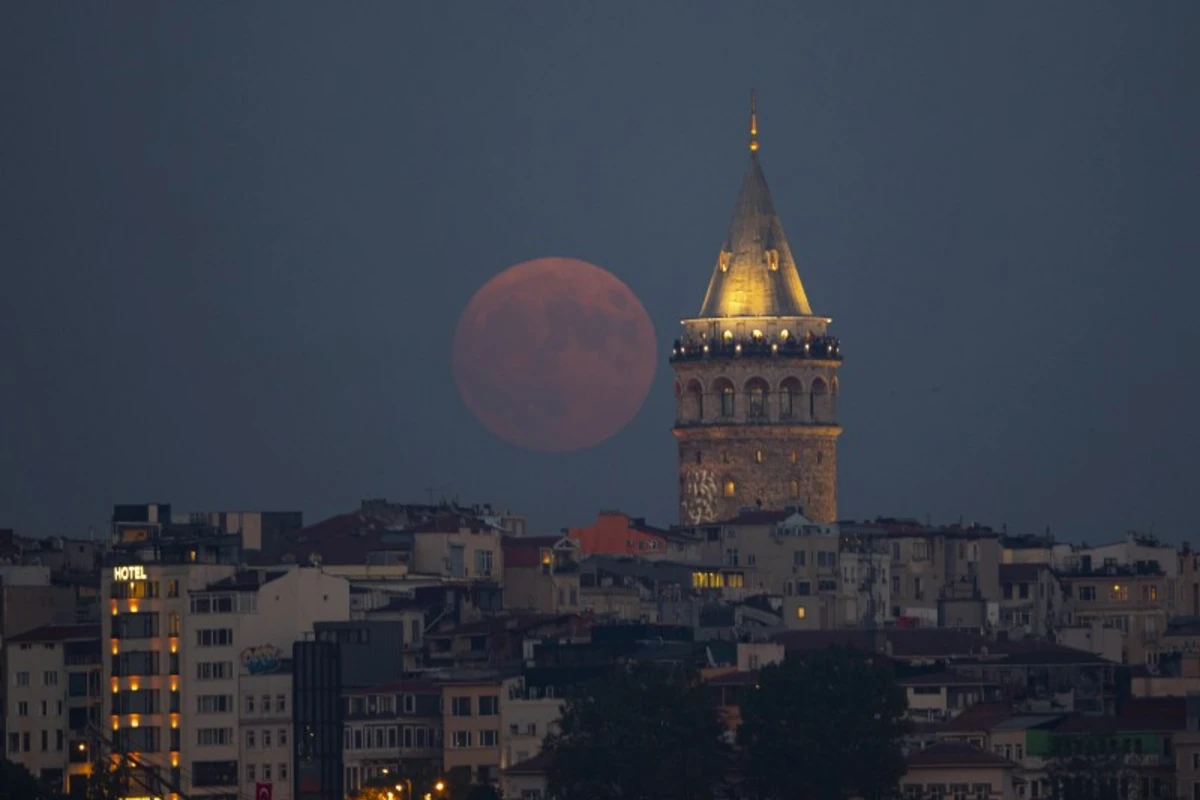 Ən böyük Super Ay İstanbulda belə göründü - FOTO