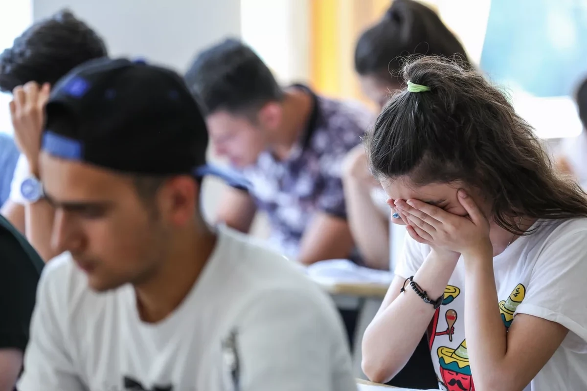 Keçid balları nə üçün aşağı düşüb? - RƏSMİ CAVAB - VİDEO