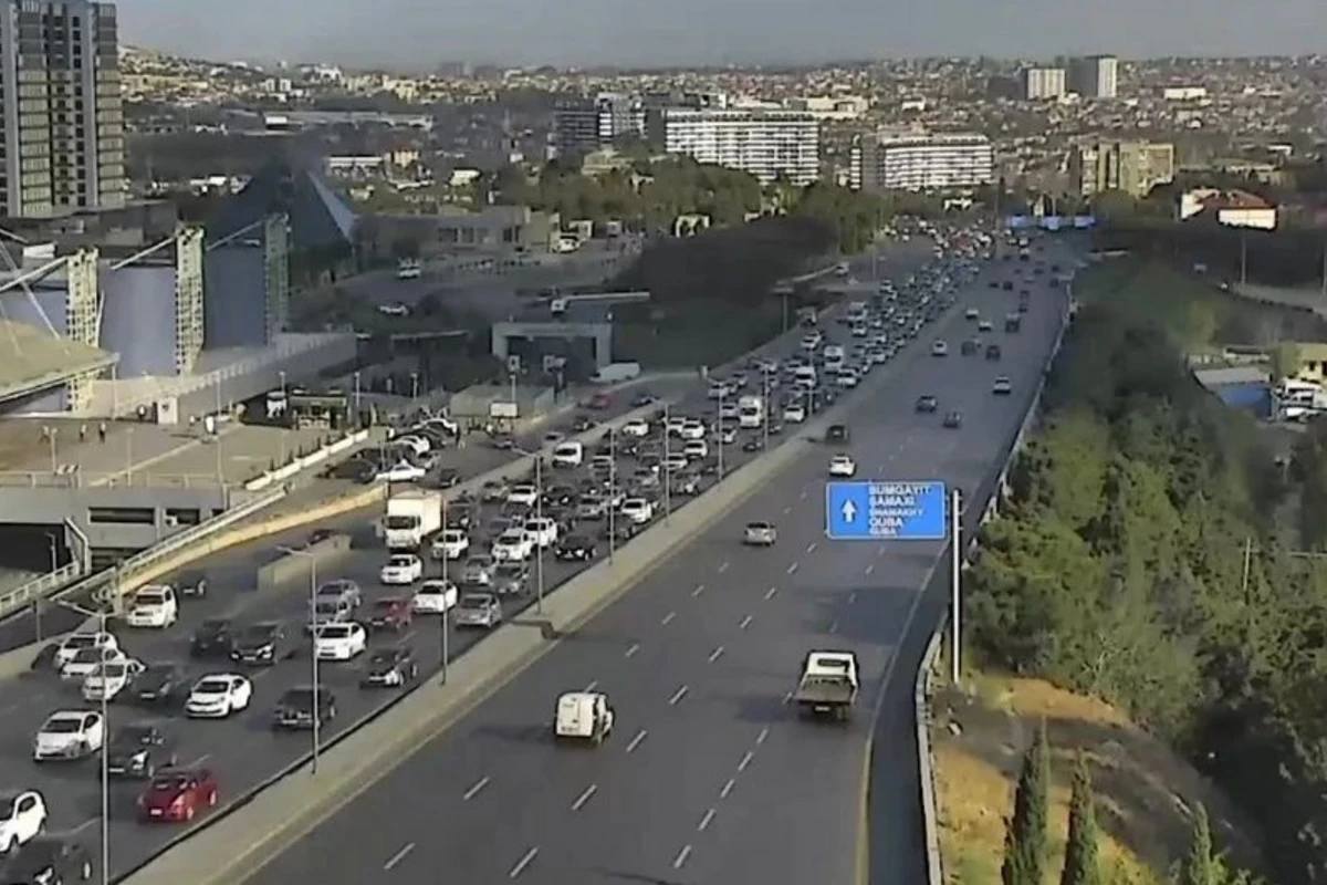 Bakıda sıxlıq olan yollar açıqlanıb - SİYAHI