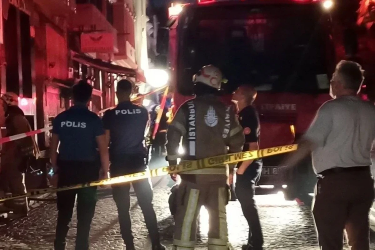 İstanbulda hoteldə yanğın: 40 nəfər... - FOTO