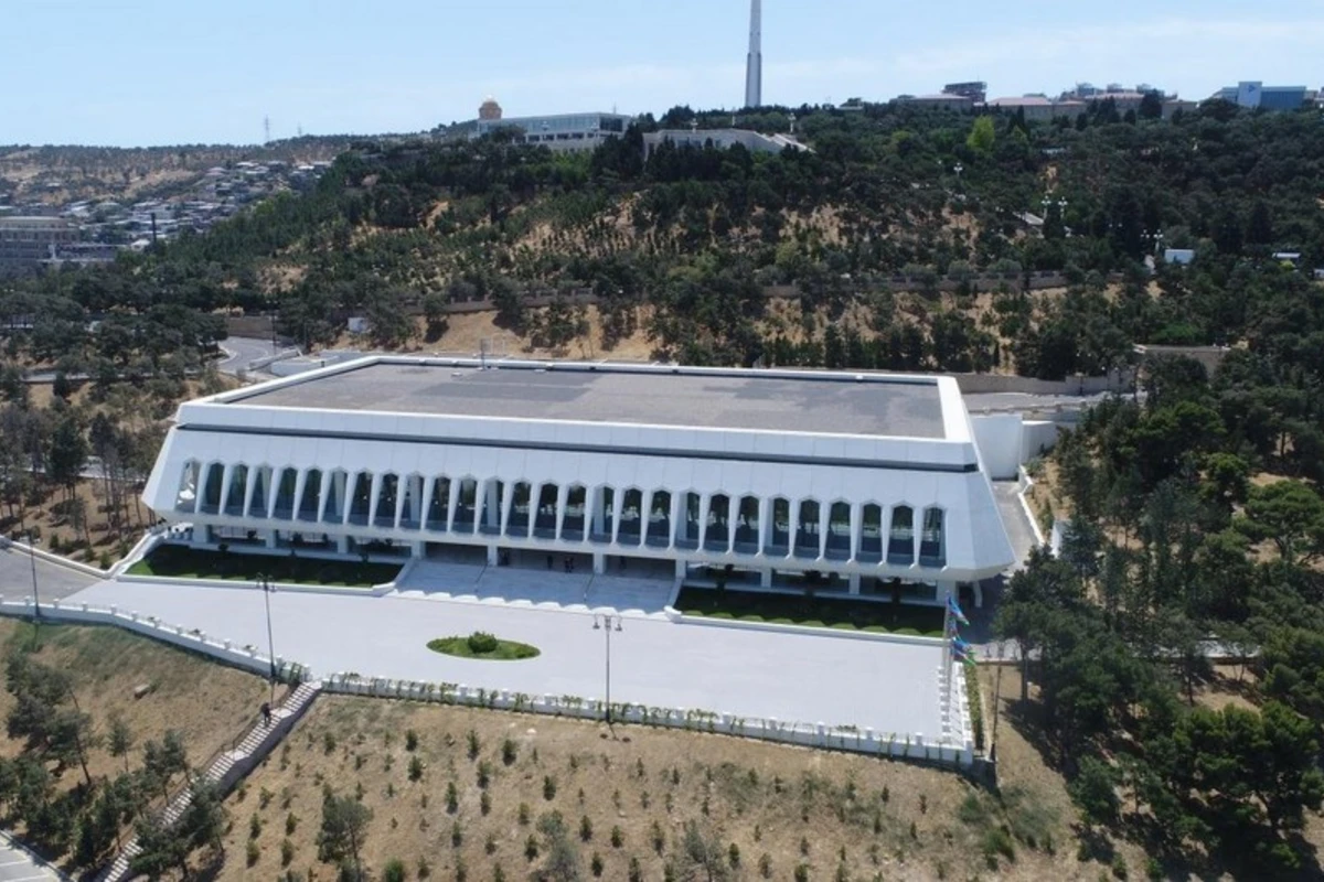 Azərbaycan dili və Ədəbiyyatı Forumunun ikinci günü başlayıb