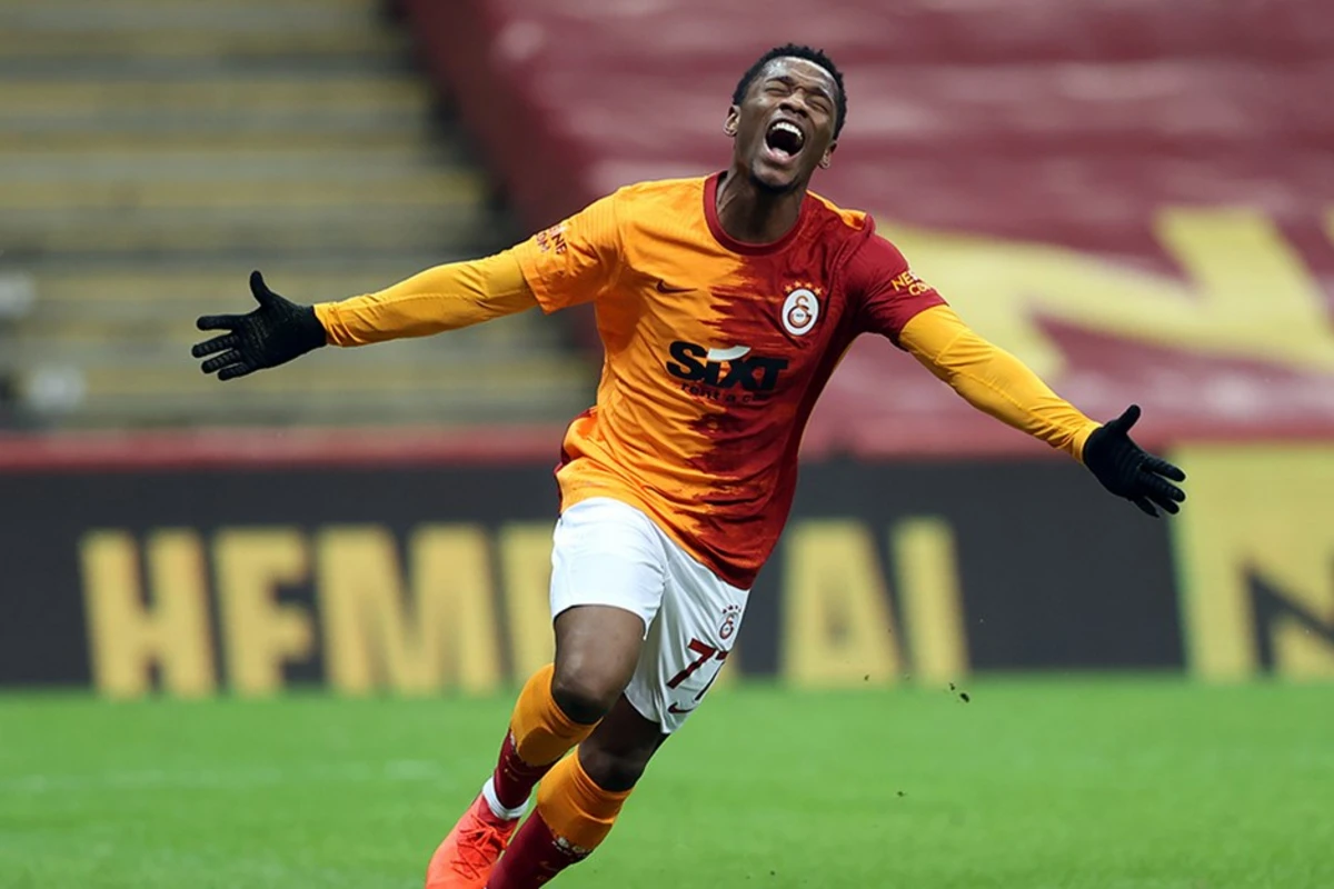 “Sabah”dan növbəti səs-küylü transfer: Sabiq “Qalatasaray”lı ilə anlaşma əldə edildi