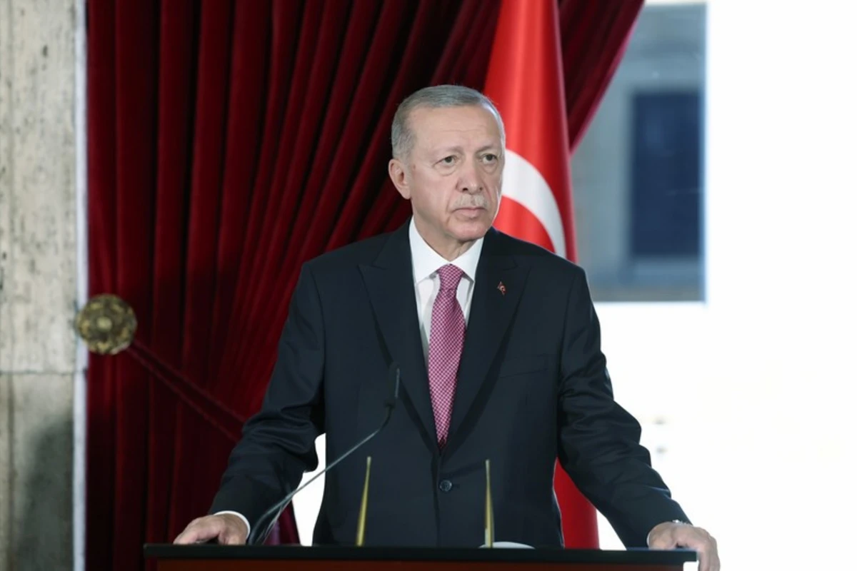 Türkiyə lideri: “Müharibənin ən qısa zamanda ədalətli sülhlə başa çatmasını arzulayırıq”