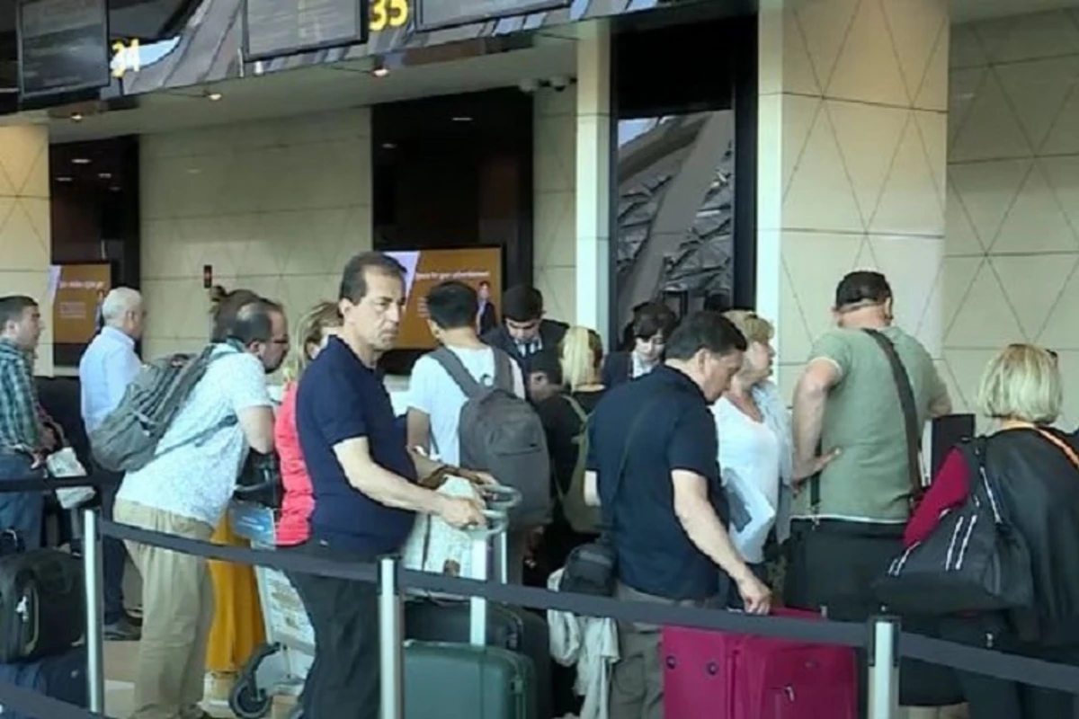 Ekspert: “Hava limanını AZAL-dan ayırmaq lazımdır” - VİDEO