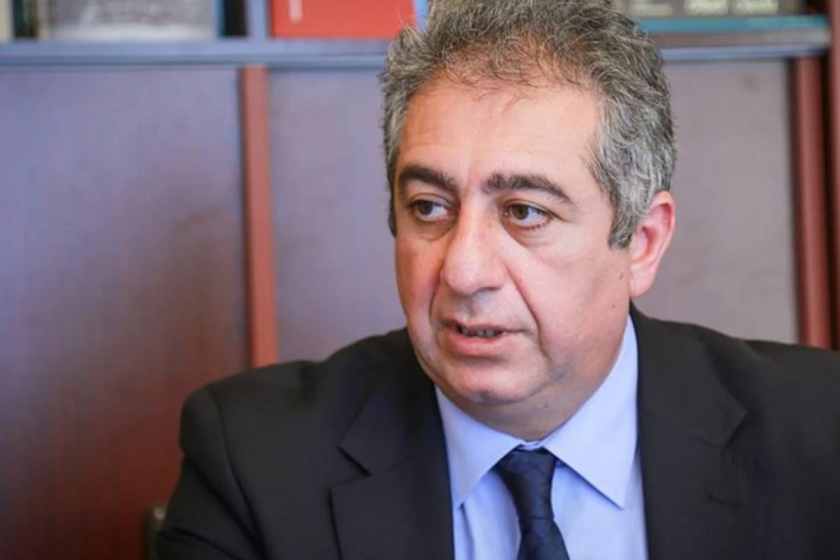 Qubad İbadoğlunun ailəsinin ölkədən çıxışına qadağa qoyuldu