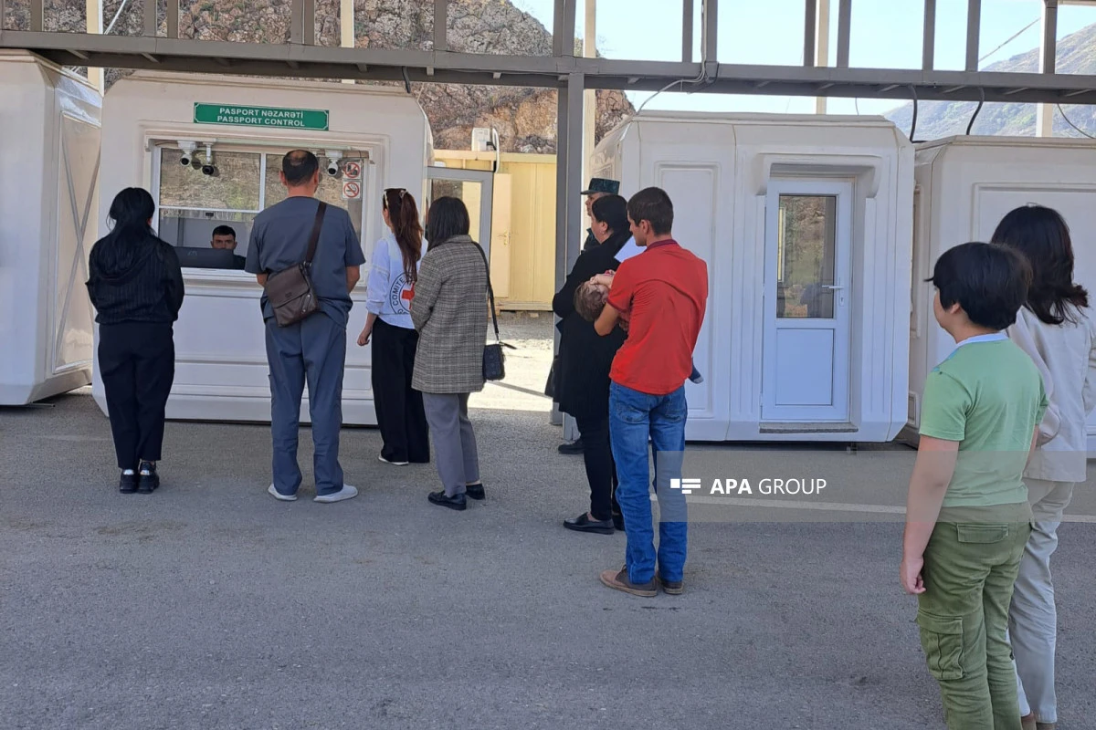 Армянские жители Карабаха беспрепятственно пересекают ППП Лачын