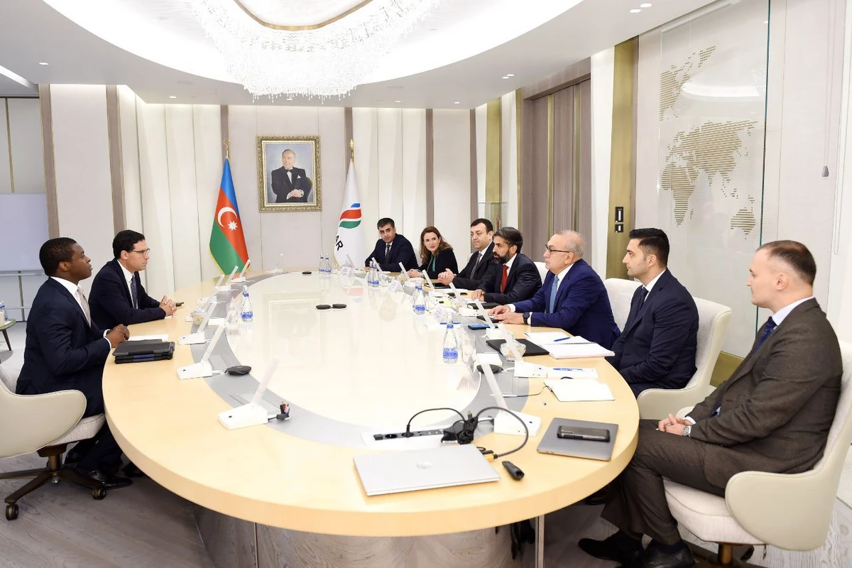 SOCAR и Brookfield обсудили применение чистых и цифровых энергетических технологий - ФОТО
