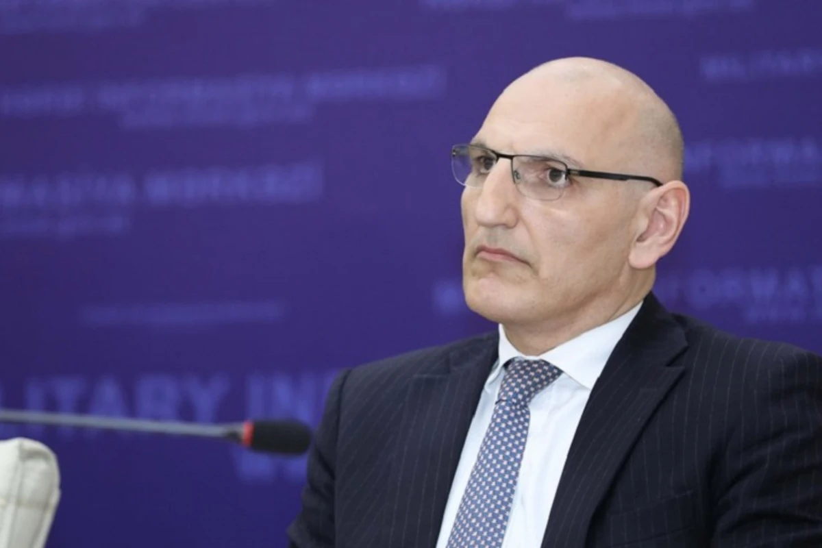Elçin Əmirbəyov: “Qarabağdakı humanitar vəziyyətin yeganə günahkarı erməni separatçı rejimidir” - VİDEO Elçin Əmirbəyov: “Qarabağdakı humanitar vəziyyətin yeganə günahkarı erməni separatçı rejimidir” - VİDEO