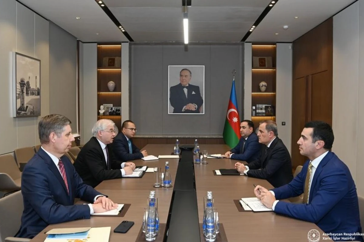 Ceyhun Bayramov Rusiya xarici işlər nazirinin xüsusi nümayəndəsi ilə Azərbaycan və Ermənistan arasında sülh prosesini müzakirə edib - FOTO