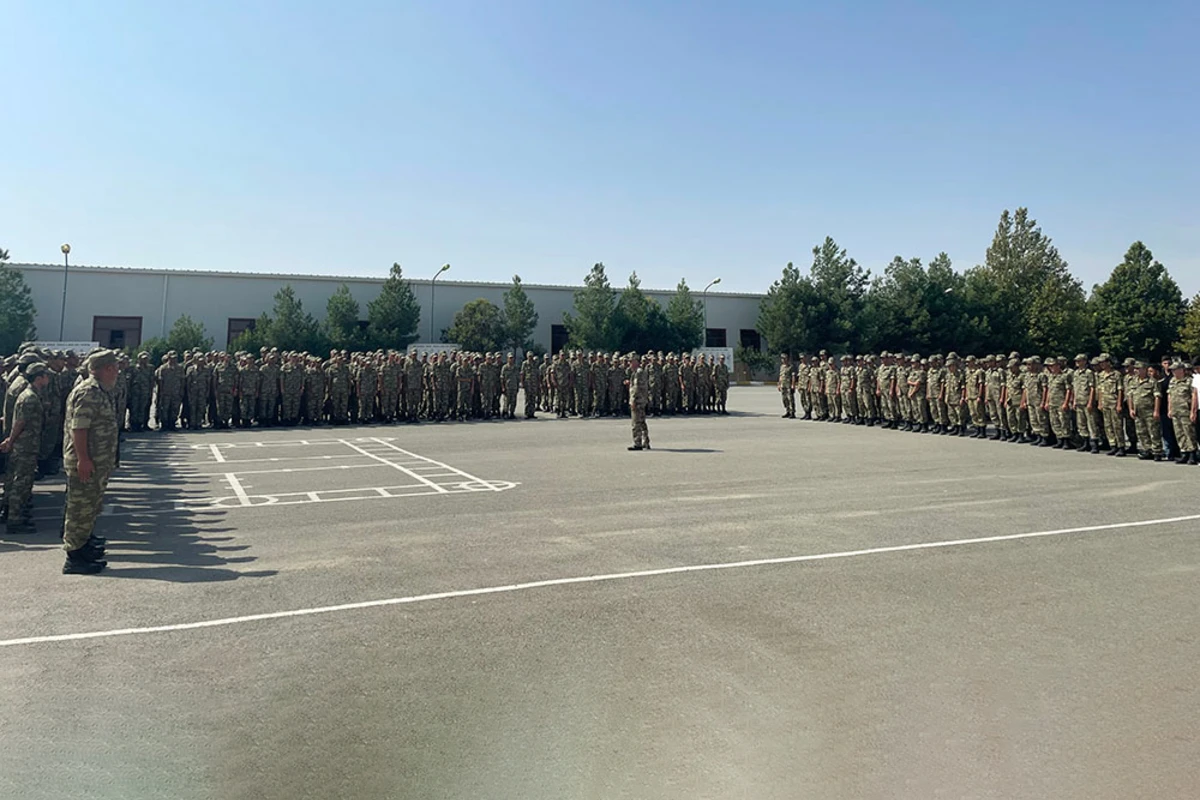 Azərbaycanda ehtiyatda olan hərbçilərin təlim toplanışı başa çatıb - FOTO/VİDEO Azərbaycanda ehtiyatda olan hərbçilərin təlim toplanışı başa çatıb - FOTO/VİDEO