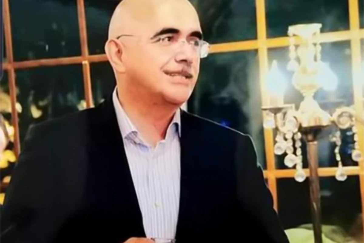 Məmurun üstünə tapança çıxarıbmış - Karantin geyimi, maska ilə...