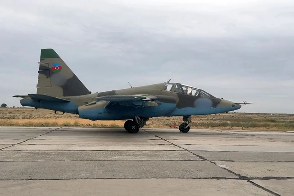 Военная авиационная техника Азербайджана выполнила тренировочные полеты - ВИДЕО