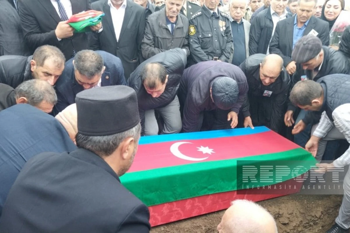 В Физули состоялись похороны шехида, погибшего в Первой Карабахской войне - ОБНОВЛЕНО + ФОТО В Физули состоялись похороны шехида, погибшего в Первой Карабахской войне - ОБНОВЛЕНО + ФОТО