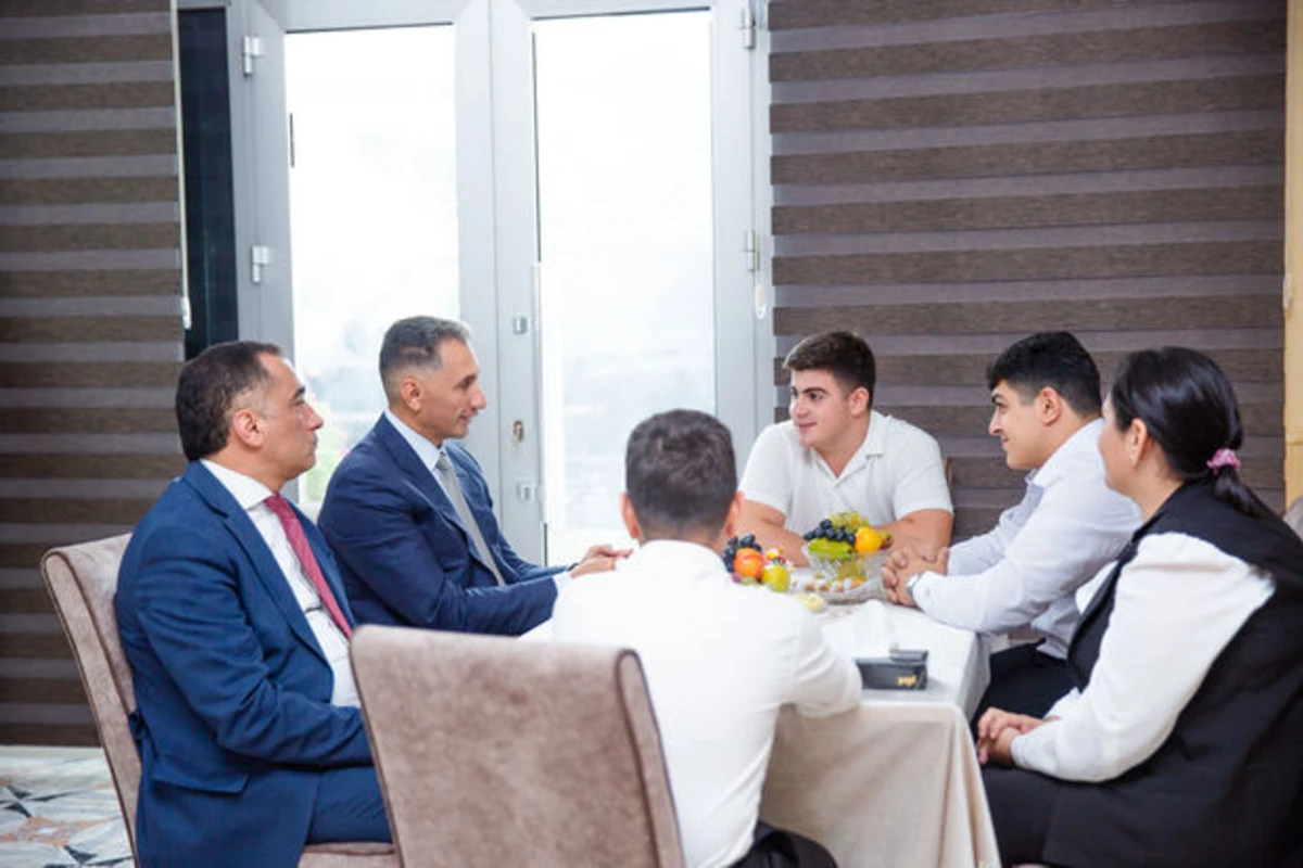 Nazir Rəşad Nəbiyev şəhid polkovnik-leytenant Nail Orucovun ailəsini ziyarət edib