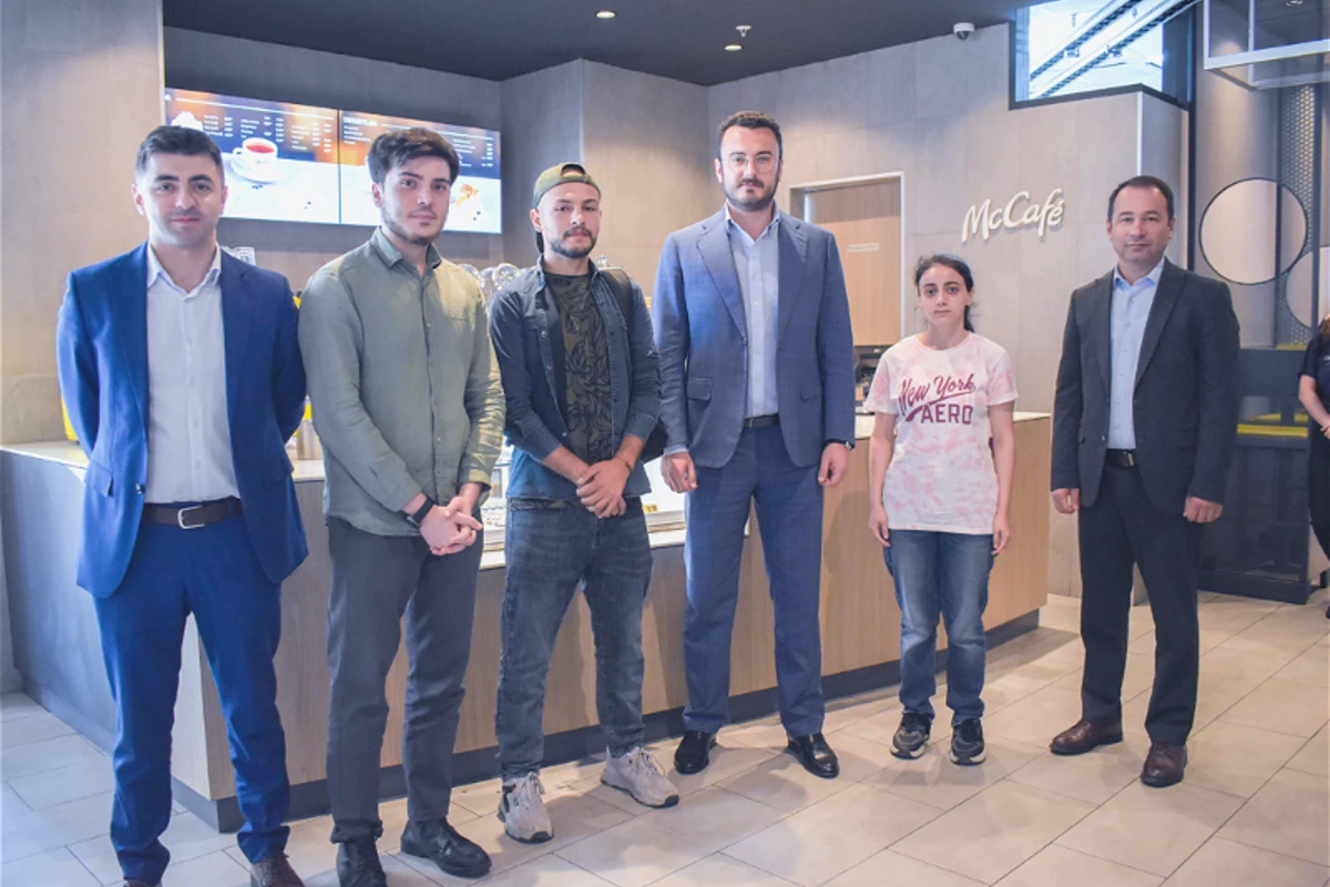 “McDonald’s Azərbaycan”ın dəstək olduğu tələbələrlə görüş keçirildi - FOTO