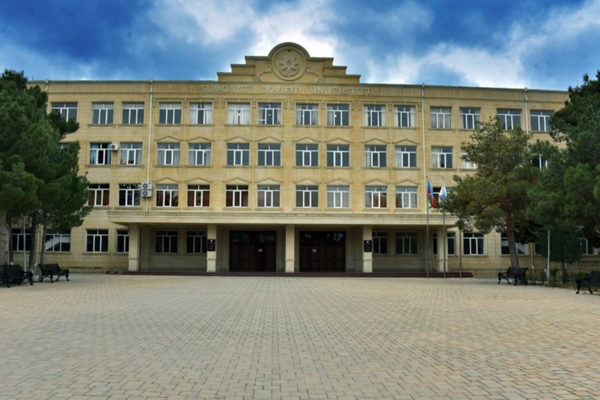İlham Əliyev Sumqayıt Dövlət Universitetinin rektorunu dəyişdi