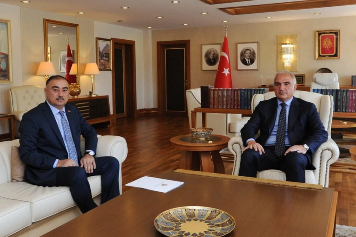 Türkiyəli nazir Azərbaycan səfiri ilə turizm əlaqələrini müzakirə edib - FOTO