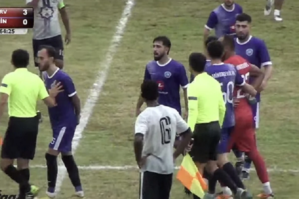 Azərbaycan futbolunda dava düşdü - VİDEO