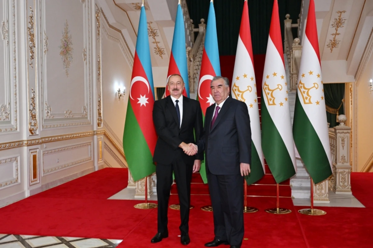 Düşənbədə İlham Əliyevin Emoməli Rəhmonla təkbətək görüşü olub - YENİLƏNİB - FOTO