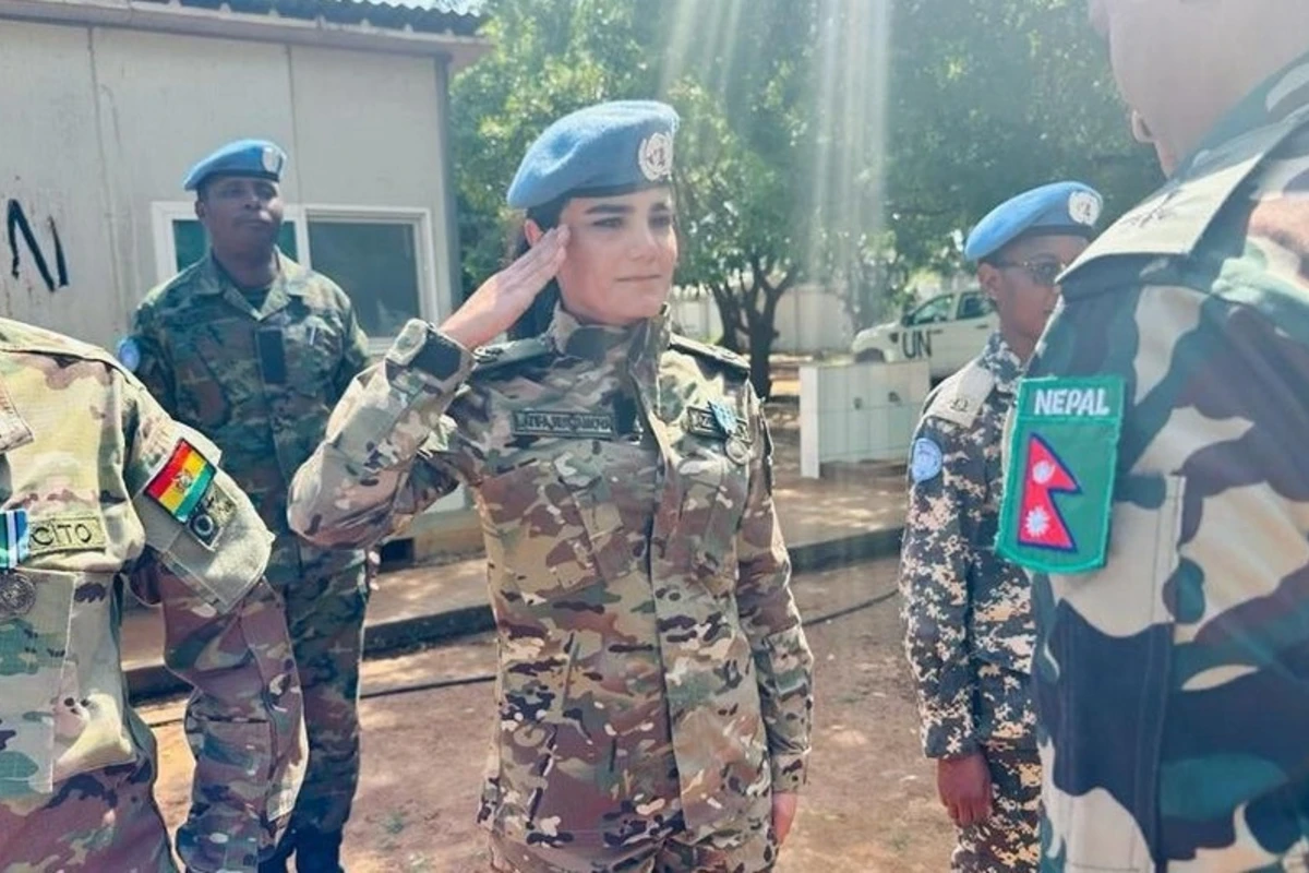 Azərbaycanlı qadın hərbçi BMT-dən medal alıb - FOTO
