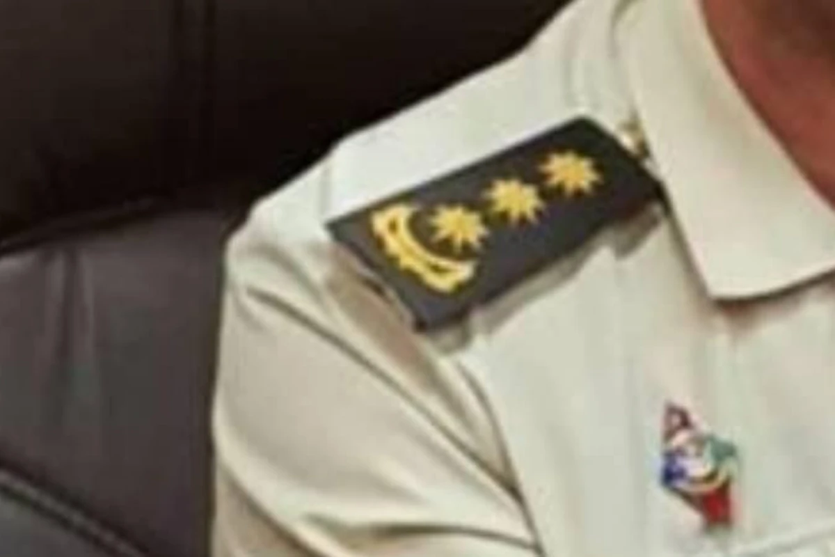 Nazir tanınmış alay komandirinin vəzifəsini kiçiltdi - FOTO