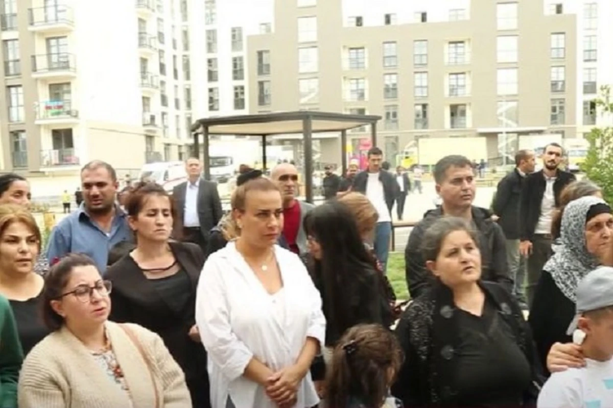 Füzuliyə qayıdan 25 ailə evlərinə qovuşdu: Sakinlərin sevinc anı - VİDEO