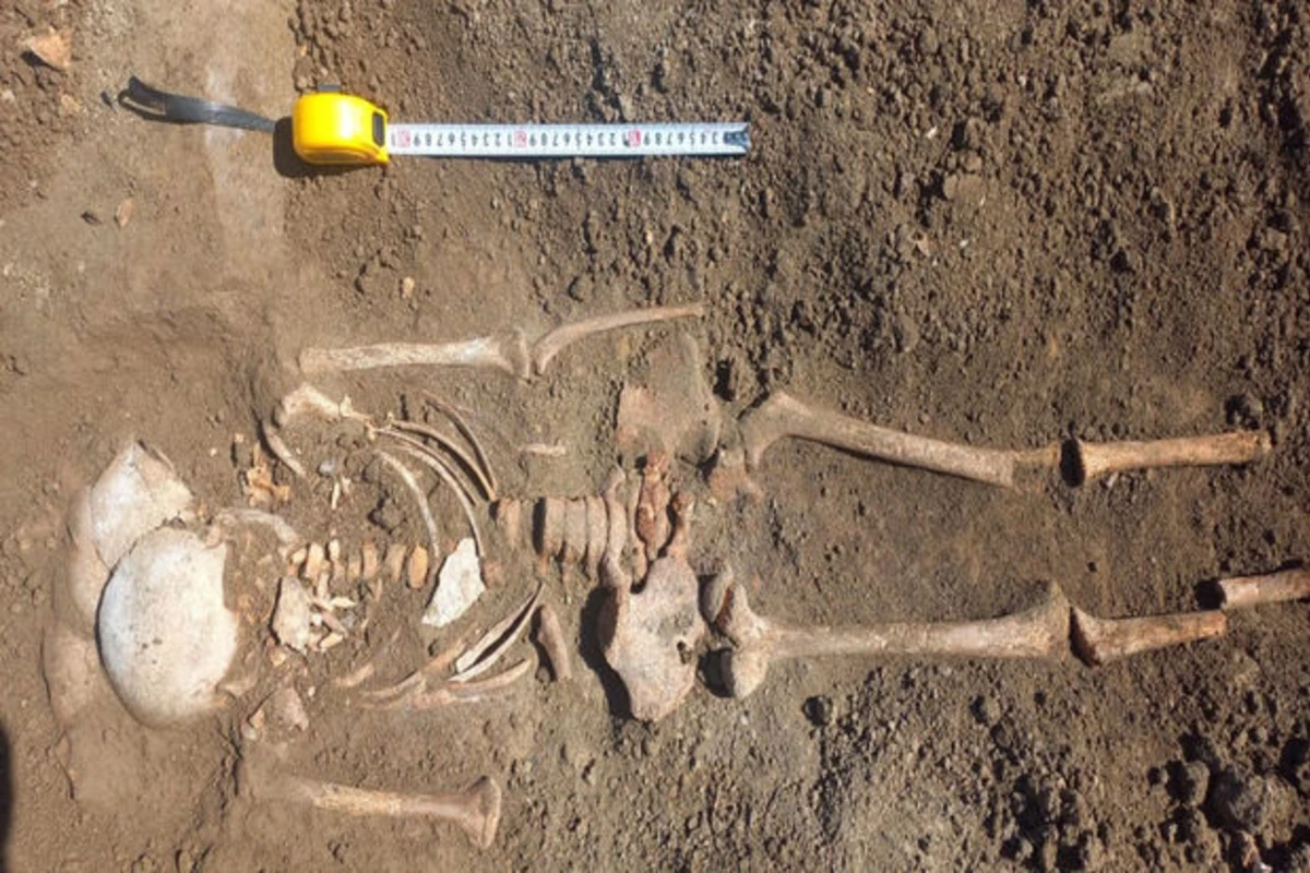 Xaçmazda beş min il yaşı olan insan skeleti tapılıb - FOTO