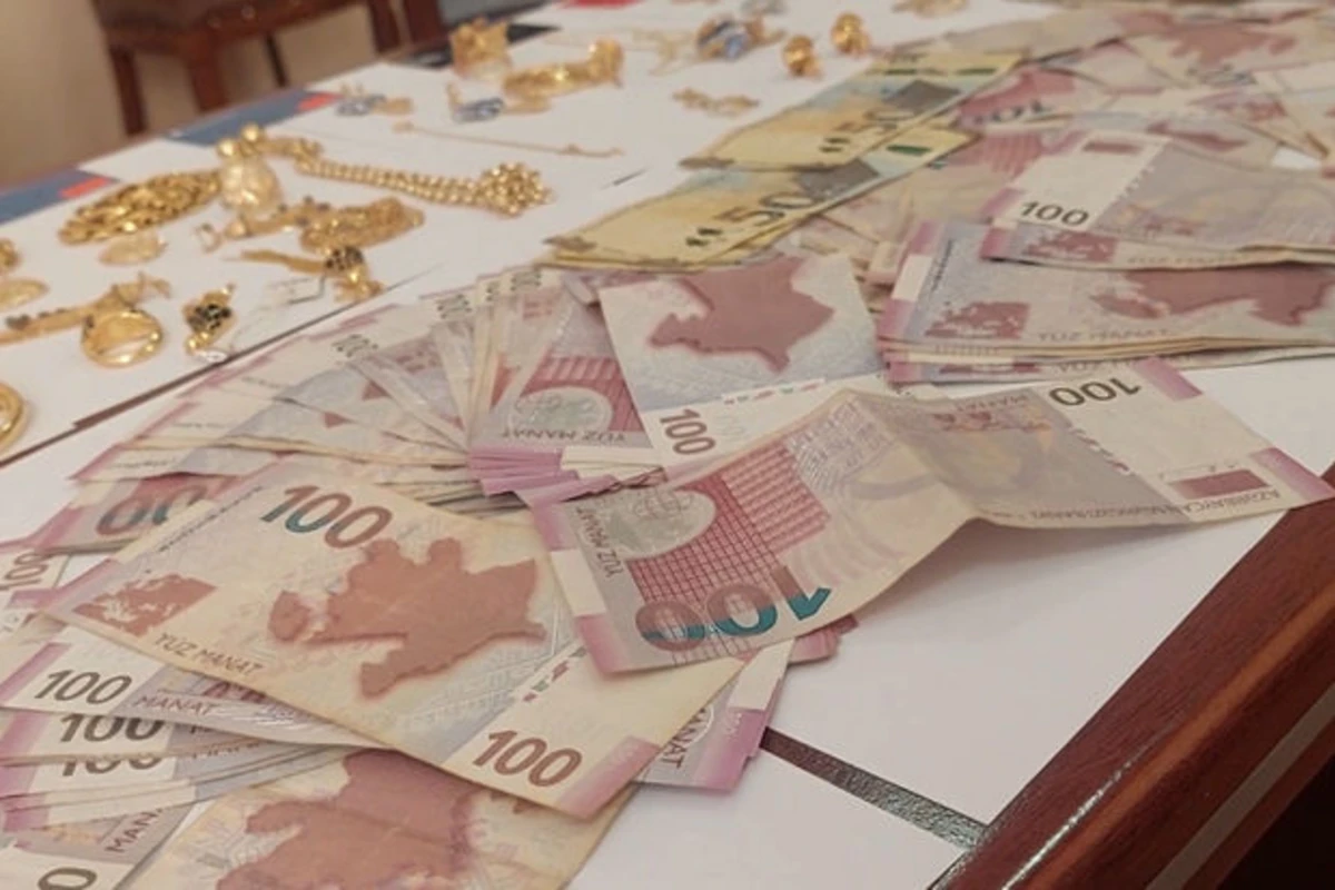 Azərbaycanda mənzildən 60 min manat pul, 20 min manatlıq qızıl oğurlanıb - FOTO