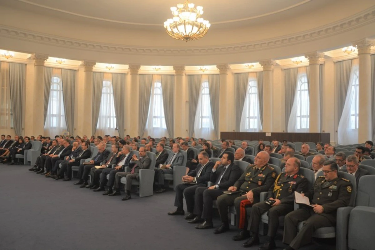 Azərbaycandakı diplomatlar qanunsuz erməni silahlılarının xarici təyyarələrə müdaxilələri barədə məlumatlandırılıb