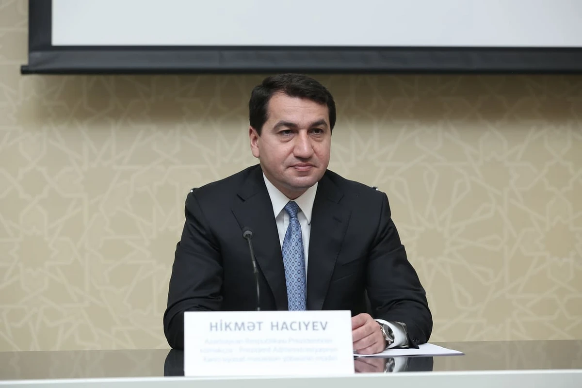 Hikmət Hacıyev: Ordumuz Qarabağda qanunsuz qüvvələrin müdafiə xəttini yarıb