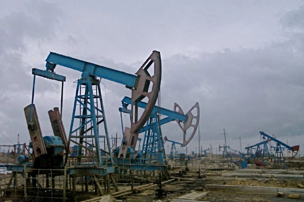 Цена азербайджанской нефти упала до 101 доллара